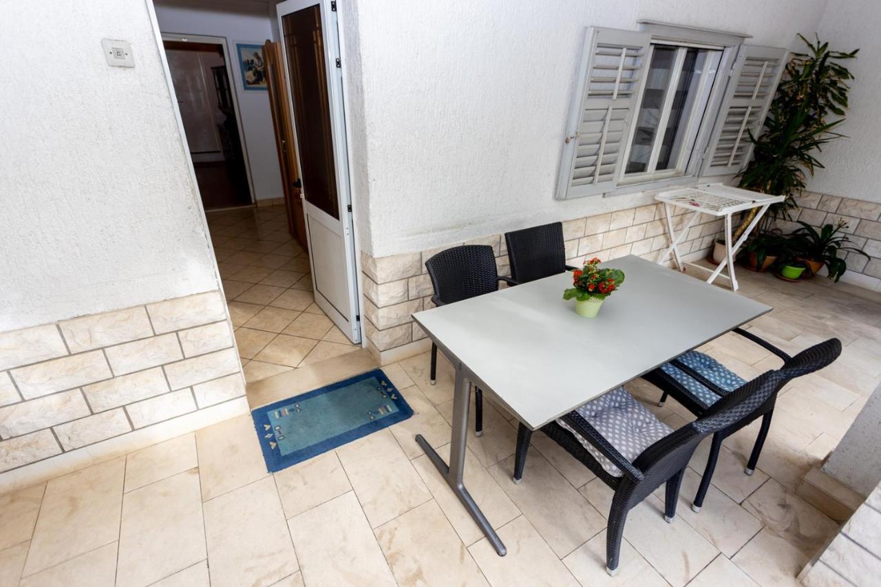 Apartment A&A Макарска Экстерьер фото
